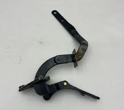 Volvo V70 Tailgate/trunk/boot hinge 8643157