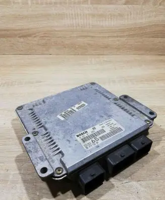Peugeot 607 Engine control unit/module ECU 9647472680 0281011082