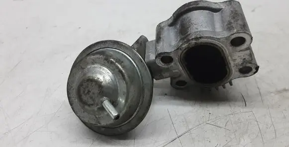 Toyota Verso Engine shut-off valve 