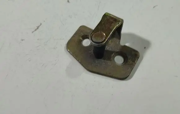 Opel Zafira A Rear door lock loop/hook striker 
