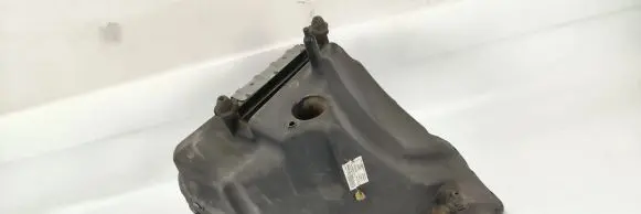 Audi A6 C7 Air filter box cover 4G0133838L