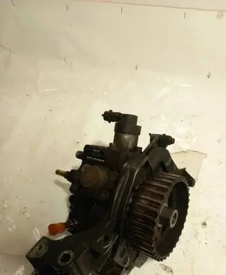 Volvo S40, V40 Fuel injection high pressure pump 0445010102 9683703780A