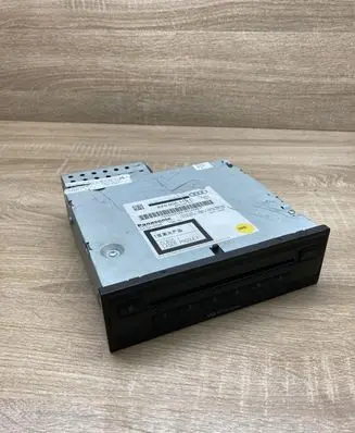 Audi A4 S4 B8 8K CD/DVD changer 8X0035110C 8X0035110