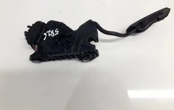 Toyota Prius (XW20) Accelerator throttle pedal 7812047040 78120-47040