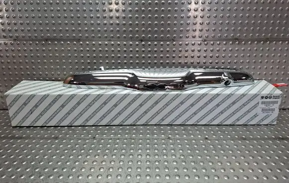 Fiat 500 Trunk door license plate light bar S26337893 0735516207