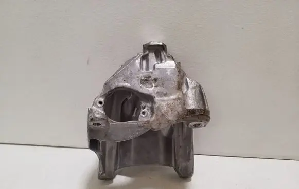 Audi A6 S6 C8 4K Engine mounting bracket 4M0199307BN