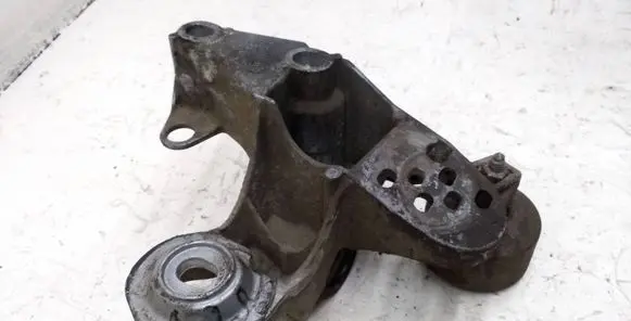 Audi A4 S4 B6 8E 8H Engine mounting bracket 8E0199351C