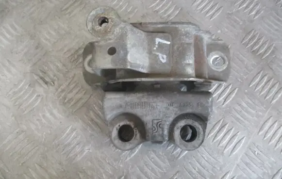 Fiat Grande Punto Gearbox mounting bracket