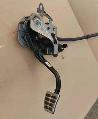 Hyundai i30 Clutch pedal 32802