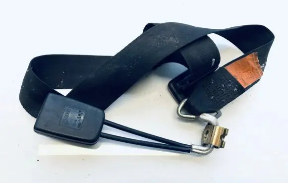 Middle seatbelt (rear)