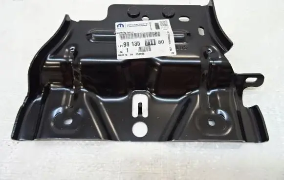 Peugeot 508 II Fog light bracket 9813571480