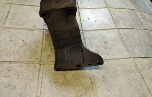 Mercedes-Benz R AMG W251 Engine mounting bracket 6428960345