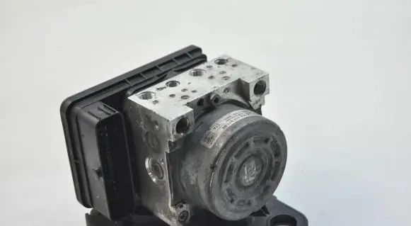 Volkswagen Golf VII ABS Pump 5Q0614517BK