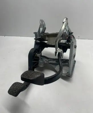 Opel Signum Pedal assembly 24401376 040129190608