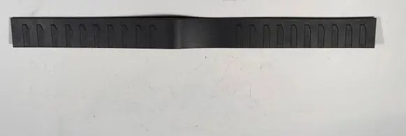 Foot area side trim
