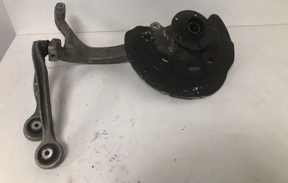 Audi A8 S8 D3 4E Front wheel hub spindle knuckle 4E0257M