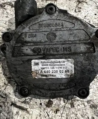 Vacuum pump