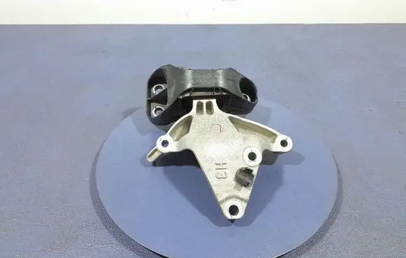 Renault Captur Engine mount vacuum valve 112329335R