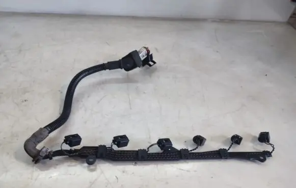 BMW 5 GT F07 Fuel injector wires 7590459