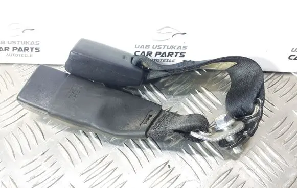 Mazda CX-7 Rear seatbelt buckle