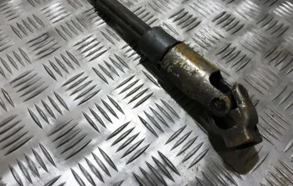 Chrysler Voyager Steering column universal joint