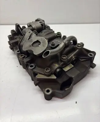 Volkswagen PASSAT B6 Oil pump 03G103535B