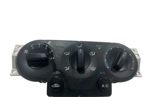 Ford Maverick Climate control unit PED31E DO52B01