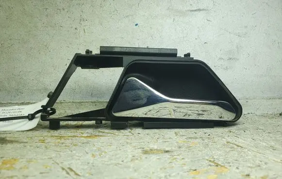 Mercedes-Benz E W124 Front door interior handle 1247600161