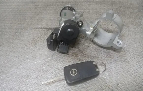 Opel Astra J Ignition lock 313169S1 F00HJ00363