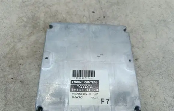 Toyota Corolla Verso E121 Engine control unit/module ECU 896610F070