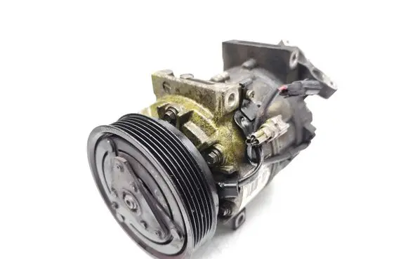 Renault Laguna III Air conditioning (A/C) compressor (pump) 8200898810