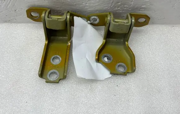 Suzuki Vitara (LY) Front door hinge set 