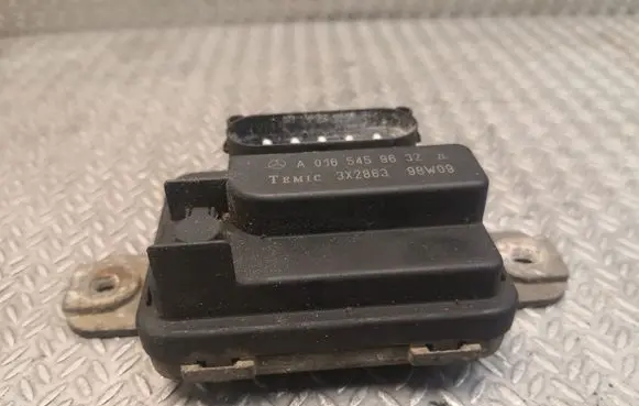 Mercedes-Benz CLK A208 C208 Coolant fan relay 0165459632