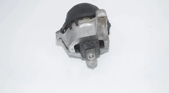 BMW 7 G11 G12 Engine mount bracket 6860481 22116860481