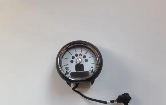 Mini One - Cooper Clubman R55 Speedometer (instrument cluster) 9201393