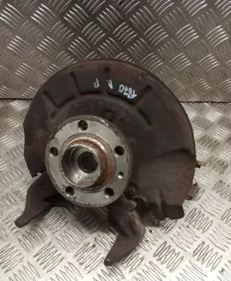 Volkswagen Polo Front wheel hub
