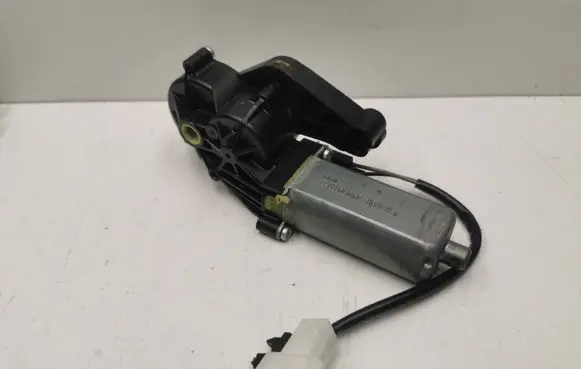 Mercedes-Benz R W251 Seat adjustment motor 0390203209