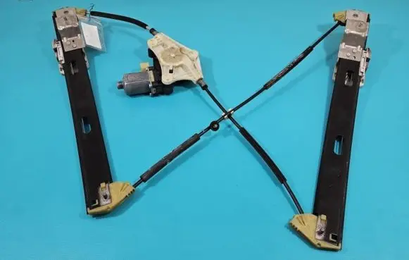 Seat Leon (5F) Front door window regulator with motor 0130822717 IMPRK1397940
