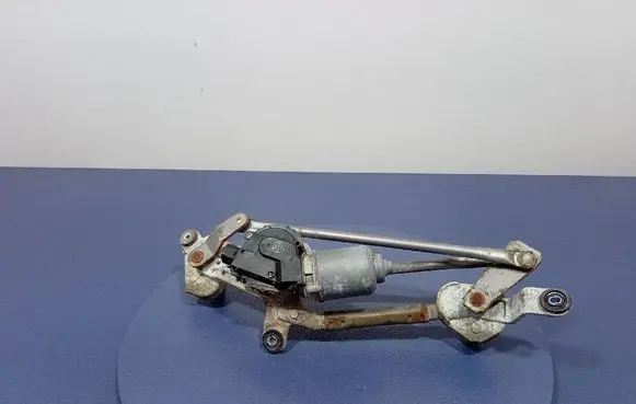 Suzuki SX4 Front wiper linkage and motor 3811079J00