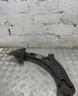 Honda Insight Front lower control arm/wishbone