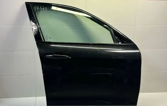 Alfa Romeo Stelvio Front door