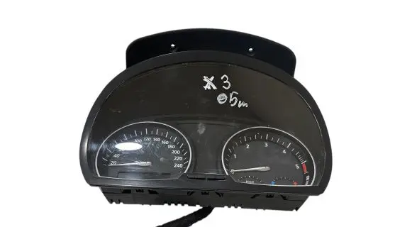 Speedometer (instrument cluster)