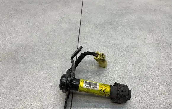 Hyundai Tucson TL Bonnet Pedestrian Airbag Actuator 