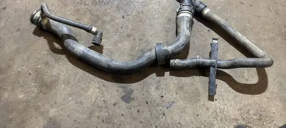 BMW X3 E83 Engine coolant pipe/hose 1112247744