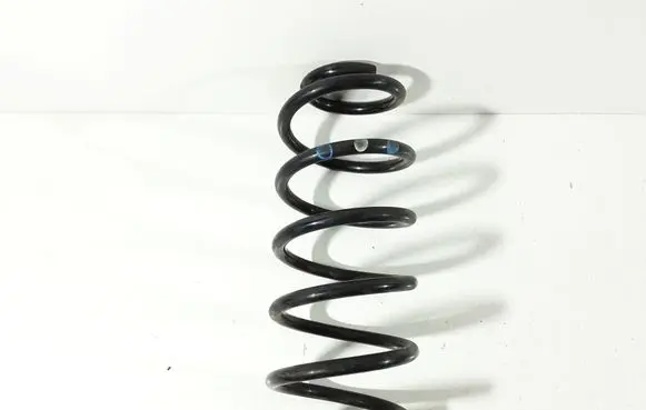Toyota Auris 150 Rear coil spring