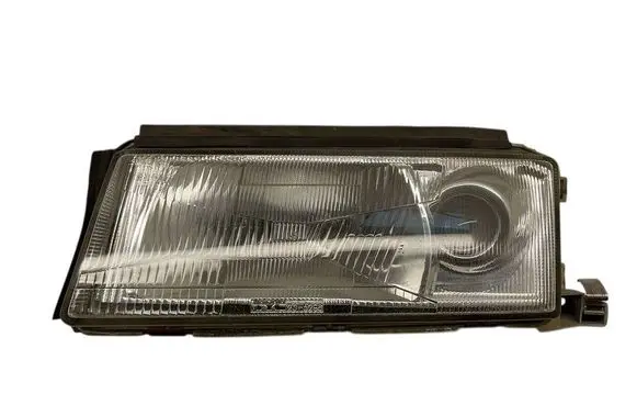 Skoda Octavia Mk1 (1U) Headlight/headlamp 086651104L