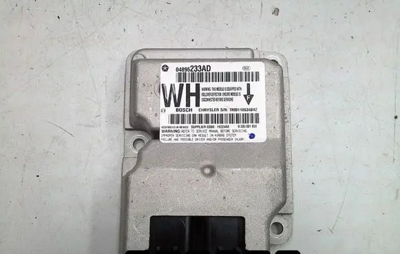 Jeep Cherokee Engine control unit/module 04896233AD