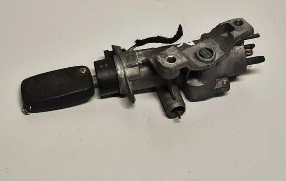 Audi A6 S6 C5 4B Ignition lock 4B0905851B