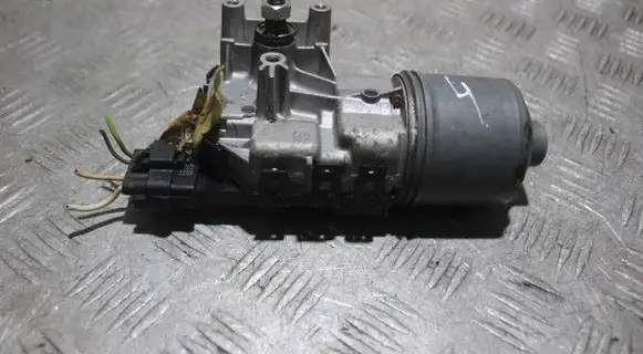 Peugeot 207 Wiper motor 0390241540