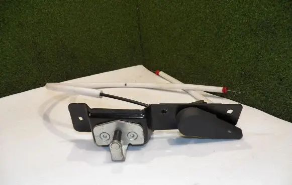 Opel Vivaro Rear door lock 93457314 846406619R